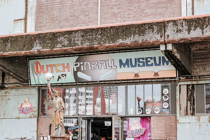 Dutch Pinball Museum: Pinball and Luxury - An Unusual Pairing