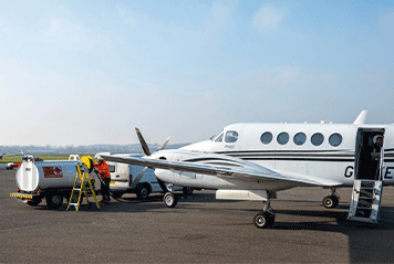 Unmatched Luxury with Our First-Class Meet and Greet at Oxford Airport
