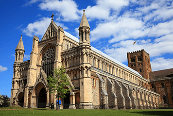 London to St Albans - Your Reliable Ride in London and Beyond
